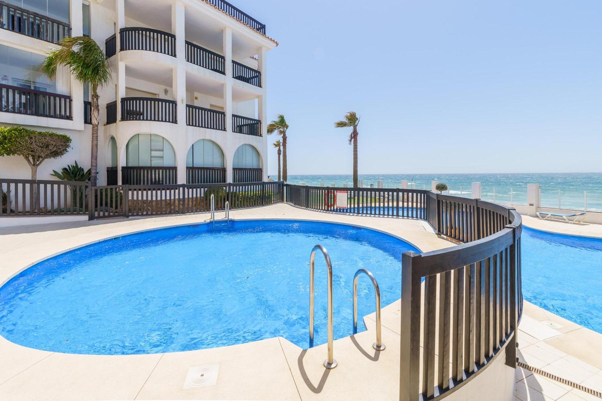 Puerta Del Mar Penthouse Beachfront - Happy Rentals Ситио-де-Калаонда Экстерьер фото